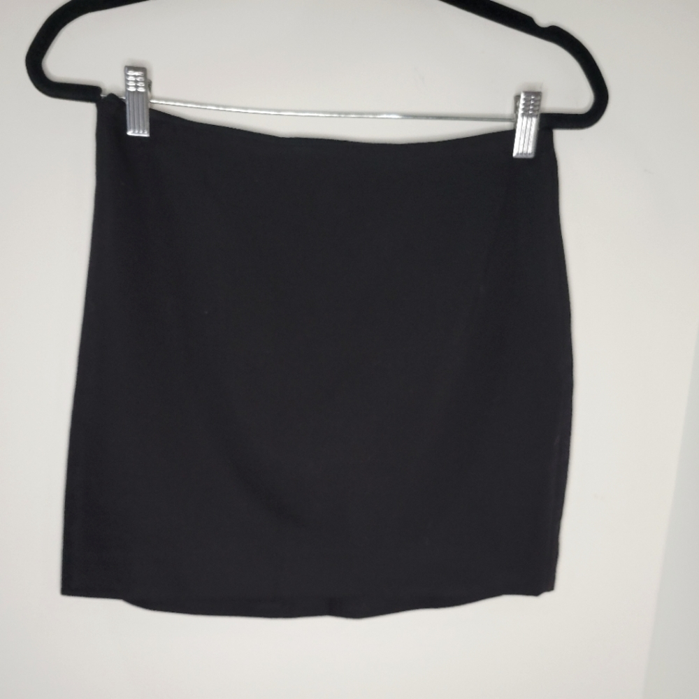 ⚡️FLASH SALE⚡️ NWT Express mini skirt size 6:  2/$25